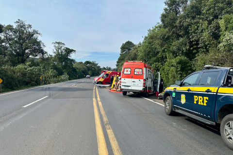 Colisão frontal entre caminhão e carro, deixa um óbito em Guarapuava PR
