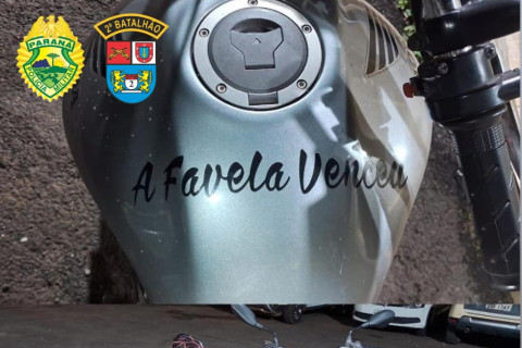 MOTOCICLISTA É DETIDO POR DESOBEDIÊNCIA E POSSE DE DROGAS EM SANTO ANTÔNIO DA PLATINA